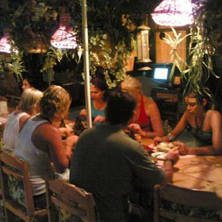 Ferah Hostel Monica'S Place Fethiye Exteriör bild