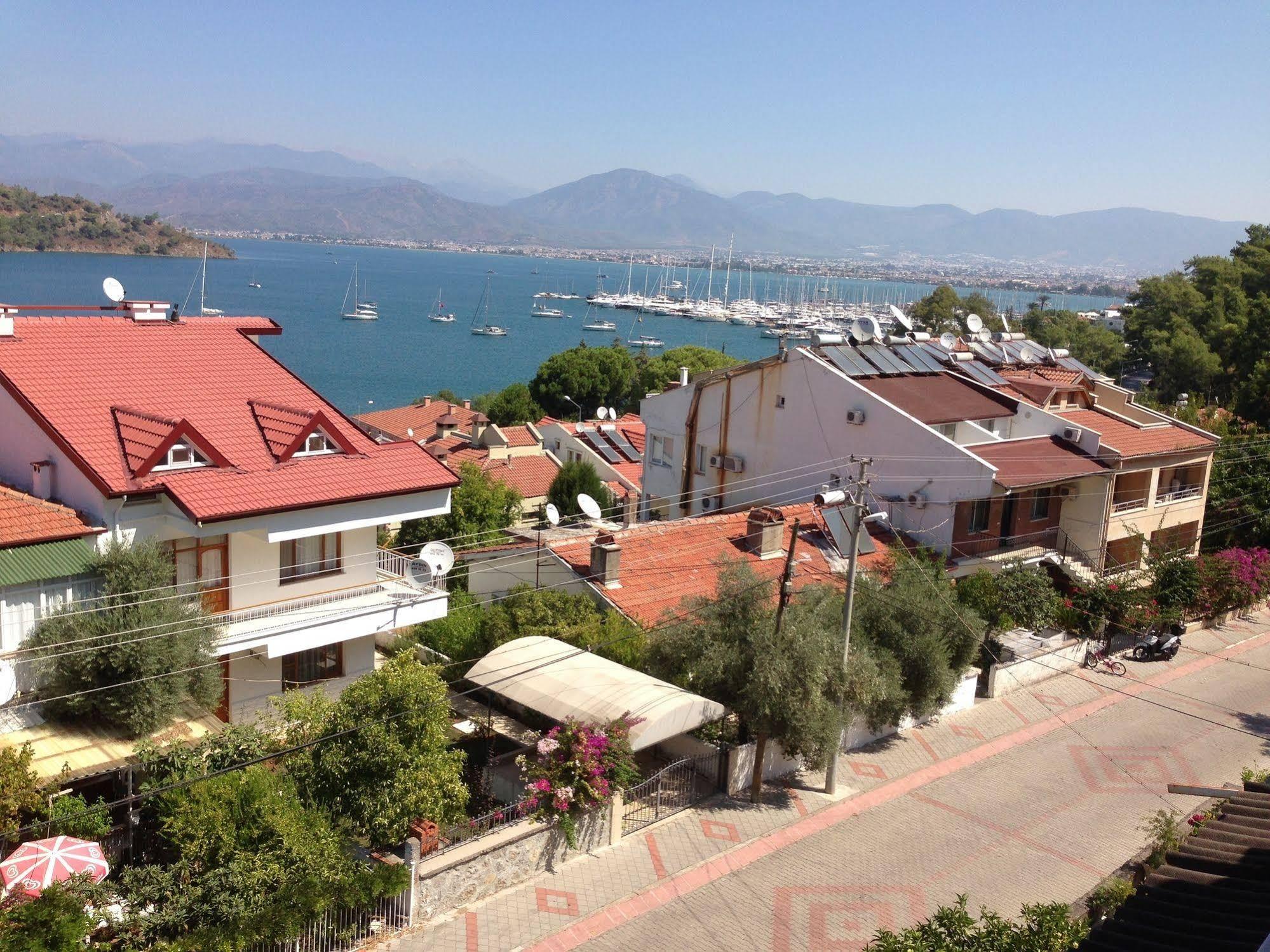 Ferah Hostel Monica'S Place Fethiye Exteriör bild