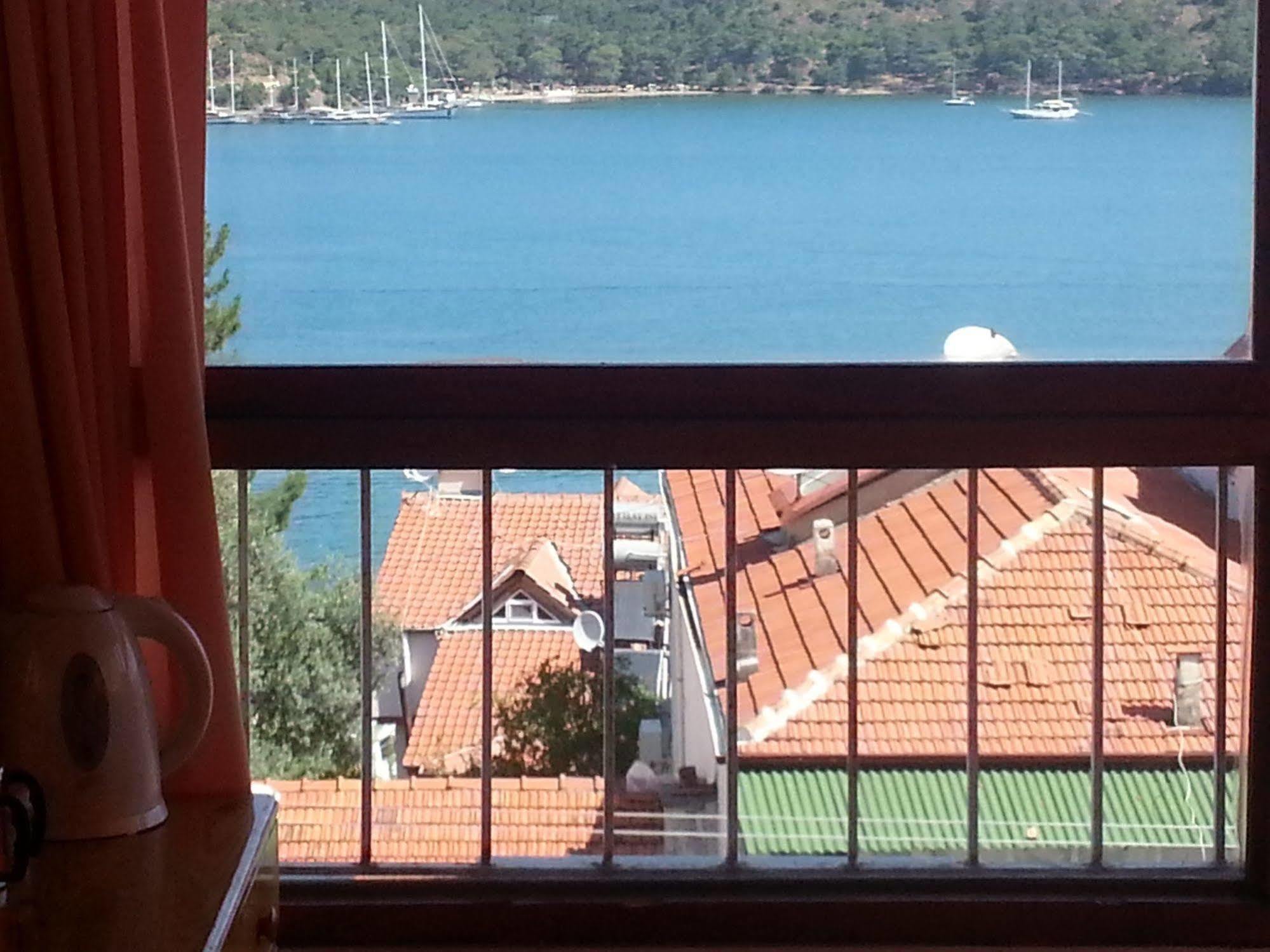Ferah Hostel Monica'S Place Fethiye Exteriör bild