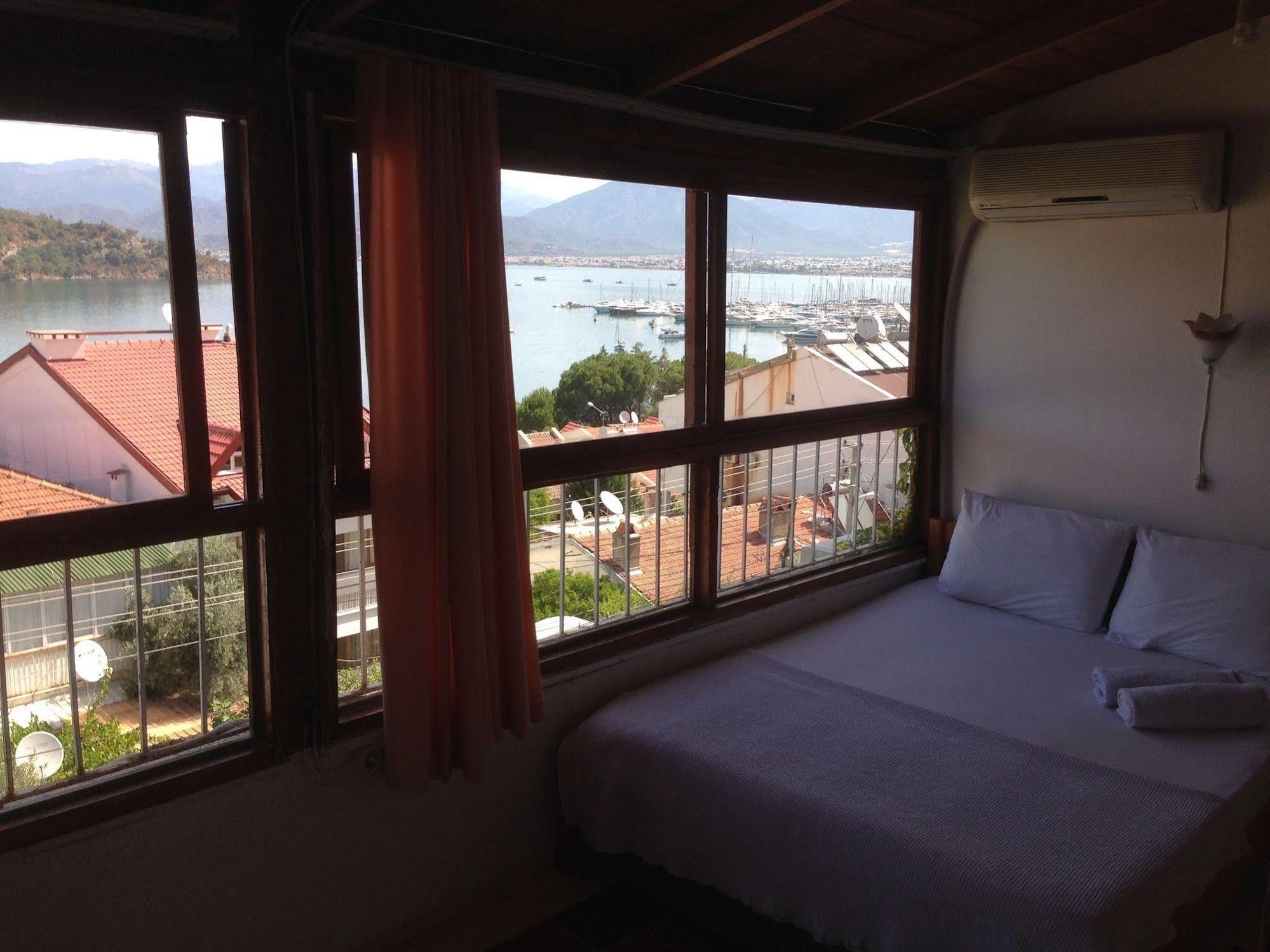 Ferah Hostel Monica'S Place Fethiye Exteriör bild
